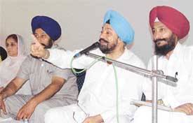 Lok Bhalai Party chief Balwant Singh Ramoowalia makes a point during a workers’ meeting in Ludhiana on Sunday