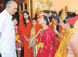 Students of The Gurukul, Sector 20, interact with the Director-General of Police, Haryana, Mr Kunwar Nirmal Singh, after Dasehra celebrations on their school premises in Panchkula on Monday