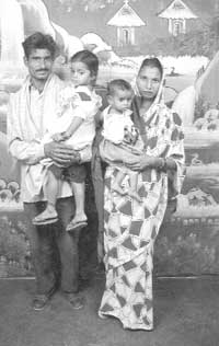 Radhay Sham Pandey with his four-year-old daughter who is now missing