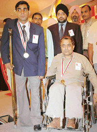 Bravery award winners Mukesh Kumar and Parveen Bahl in Chandigarh. 