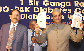 Dr Karan Singh, Chairman ICCR, with Pakistan Dy High Commissioner Munnawar Sayeed Bhatti during an Indo-Pak Conference on Diabetes at Sir Ganga Ram Hospital in the Capital on Sunday