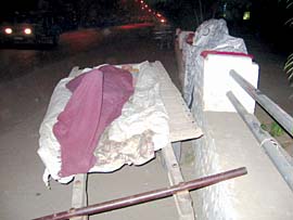 Migrant labourers sleep in the open in Phagwara.
