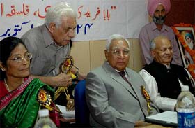 Haryana Governor Dr A.R. Kidwai and Dr K.L. Zakir of the Haryana Urdu Akademi at the Indo-Pak seminar on Baba Farid at Panjab University in Chandigarh