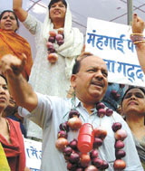 BJP activists led by Dr Harsh Vardhan demonstrating against rising onion and LPG prices at Jantar Mantar in the Capital on Monday