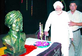 Baba Bhagat Singh Bilga, the only surviving member of the Gadar Party, opened the 14th Mela Gadri Babeyan Da in Jalandhar on Wednesday.