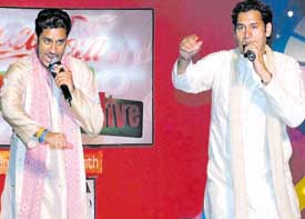 Harbhajan Mann and Gursewak Mann during a stage performance in Jalandhar Cantt