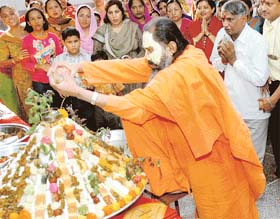 “Annkut Goverdhan Pooja” being performed at Govind Dham, Sector 12, Panchkula