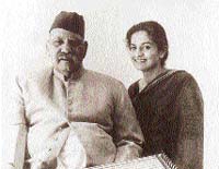 Bade Ghulam Ali Khan with a disciple
