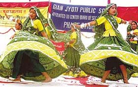 Students participate in TIE-FIESTA 2005, an inter-school music competition organised by Tribune in Education (TIE) at Gian Jyoti Public School, Phase 2, Mohali
