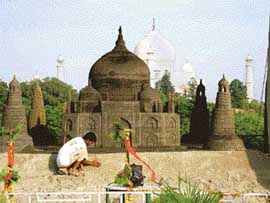 The Black Taj was created in a record 22 hours by Sudarsan Patnaik and his students
