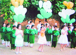 Students present a cultural programme at the annual function