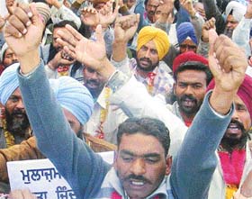 PUDA workers on hunger strike at Mohali