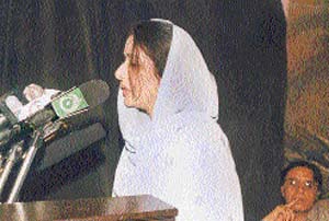 Pakistani poet Bushra Ehjaz recites a poem written for Amrita