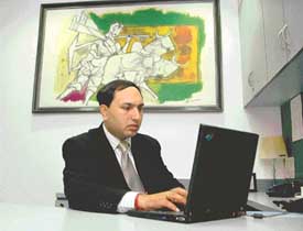 Shilpi Chowdhary of Citibank has a M.F. Husain painting at his office