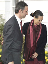 Congress President and UPA Chairperson Sonia Gandhi and Norwegian Prime Minister Jens Stoltenberg proceed for a meeting in New Delhi on Thursday.