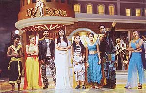 Judges Sridevi, Prabhu Deva and Javed Jaffrey with the contestants