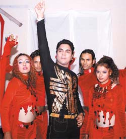 Pop singer Vipin Anneja , who has recently launched his Album Salute to Bollywood, performing during the Kalindi College Annual Festival in the Capital