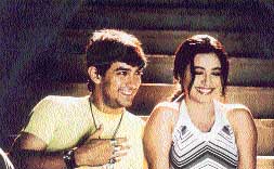 Aamir Khan and Rani Mukherjee in Ghulam