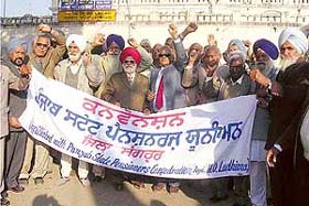 Pensioners from Sangrur march through streets in Ahmedgarh