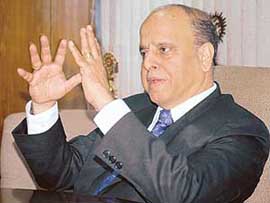Dr K. Kasturirangan, Director of the National Institute of Advanced Studies, Bangalore, addressing mediapersons in Chandigarh on Saturday.