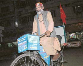 On a mission to save environment: Mr Ramesh Kumar Ramjidass Gupta on his cycle expedition from Pune