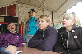 Rozhnov Igor, Liza Titova, Roman Petrunin and Elina enjoy coffee at the CLTA.