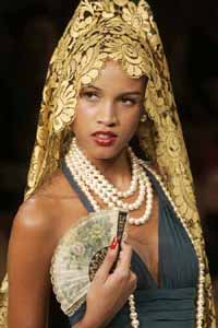 A model shows a design from Victor Dzenks collection during the Fashion Rio Fall Winter, 2006, at the Modern Art Museum in Rio de Janeiro, Brazil, on Wednesday.