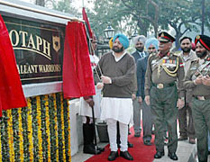 Punjab Chief Minister Amarinder Singh unveils a cenotaph on Army Day near YPS Chowk in Patiala on Sunday.