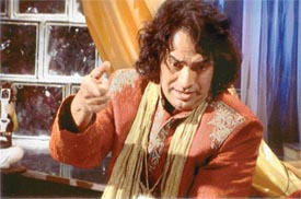 Ustad Abdul Tari on the sets of Kujh Pal Tere Naam 
