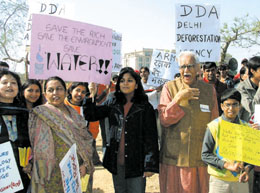 Residents of Vasant Kunj and Mahipalpur joining hands in a human chain to save the natural heritage of the Aravali range ridge at Nelson Mandela Marg in the Capital