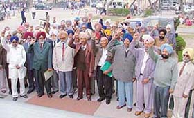 Pensioners gather outside Mini Secretariat to protest against non-fulfillment of their demands in Ludhiana