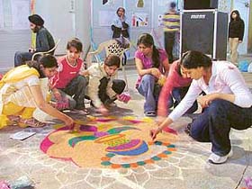 DMCH students make a rangoli during Ectopia-2006 in Ludhiana