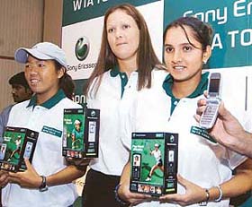 Tennis sensations Vania King (USA), Liezel Huber (South Africa) and Sania Mirza (India) launch a range of Sony Ericsson mobile phones in Bangalore