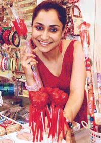Roses loaded with surprise available in card and gift shops across Chandigarh