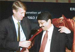 Managing Director of Ericsson India Mats Granryd presents a shawl to Union Minister Dayanidhi Maran at the inauguration of Ericssons 