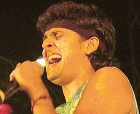 Sonu Nigam performs at the 34th Festival of Gardens