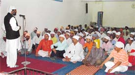 Mr Devi Das Nahar, president, Bahujan Samaj Party, addresses party workers at Guru Ravi Das Mandir in Basti Jodhewal, Ludhiana, on Sunday
