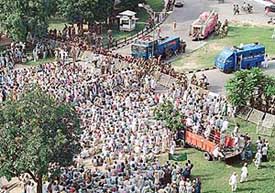 Rallies and dharnas at Matka Chowk on the Jan Marg have been badly affecting traffic during office hours for the past one week in Chandigarh