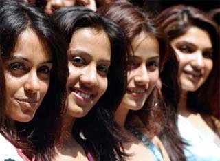 Contestants of Miss India 2006 beauty paegant pose at the end of a contest session in Mumbai