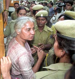 Medha Patekar of Narmada Bachao Andolan, on dharna outside Shram Shakti Bhavan against the lack of rehabilitation measures for the displaced, being arrested in the Capital