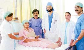 Ms Sarla Jain after her surgery with Dr Bedi and Dr Afzal in the ICU of Ludhiana Medical Hospital in Ludhiana.