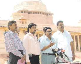 Delhi traders under the banner of Confederation of All India Traders addressing the media after submitting a memorandum to President A. P. J. Abdul Kalam against the sealing of their shops by the MCD in the Capital on Monday.