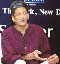 Kiran Nagarkar 