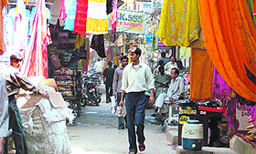Firemen may find it hard to enter Jalandhars busy Sheikhan Bazar