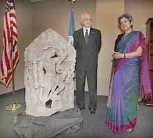 An ancient idol believed to be from the 9th and 10th century is returned to the Indian government