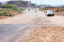 A link road that connects Panchkula with Chandigarh near IT Park in Kishangarh village in a bad shape due to the apathy of the Chandigarh Administration.