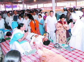 Nirankari Baba Hardev Singh Ji inaugurated the blood donation camp in the Capital