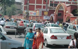 Total chaos prevails outside the Khalsa College for Women in Ludhiana when the college gets over. This happens every day