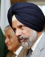Indias Additional Secretary of External Affairs Ministry K.C. Singh along with his Pakistani counterpart Tariq Usman Haider during a joint news conference in Islamabad