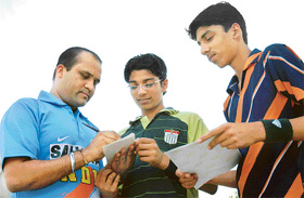 Jeevan Sharma signs autographs 